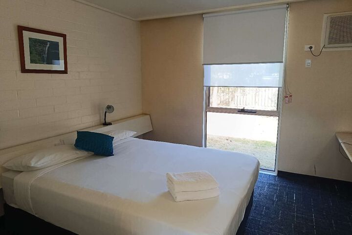 Room 3 of 7