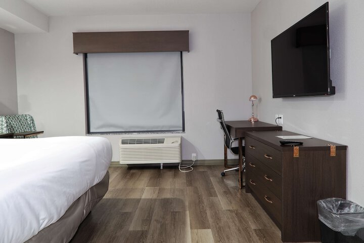 Room 37 of 60