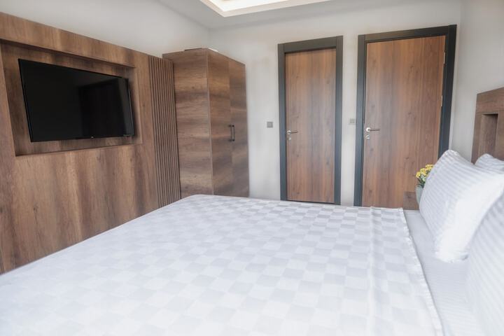 Room 20 of 169