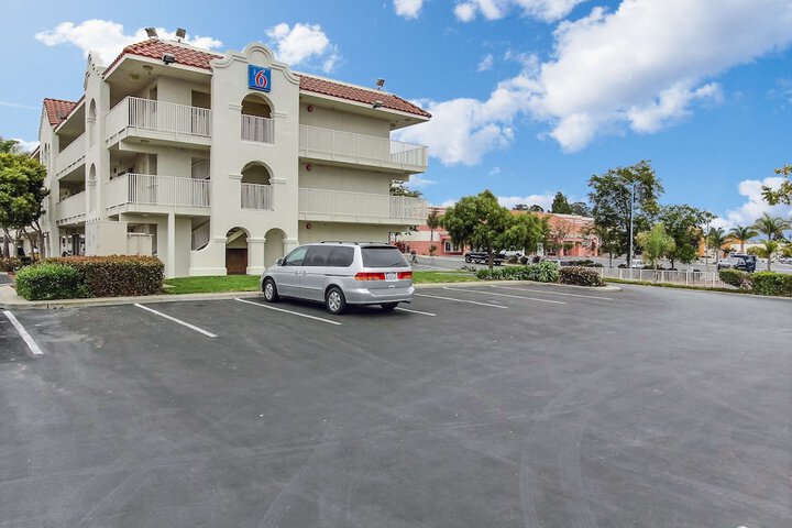 Hotel Entry