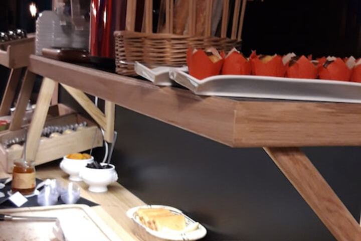 Dining 40 of 56