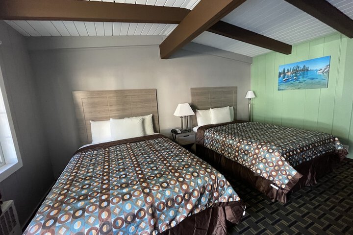 1 Queen Bed (17 of 56)