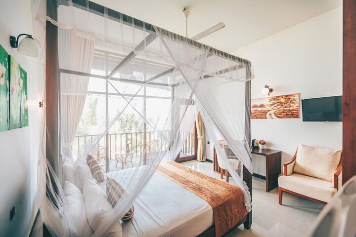 Room 5 of 30