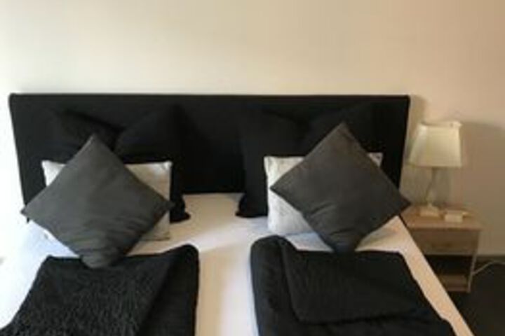 Room 16 of 69