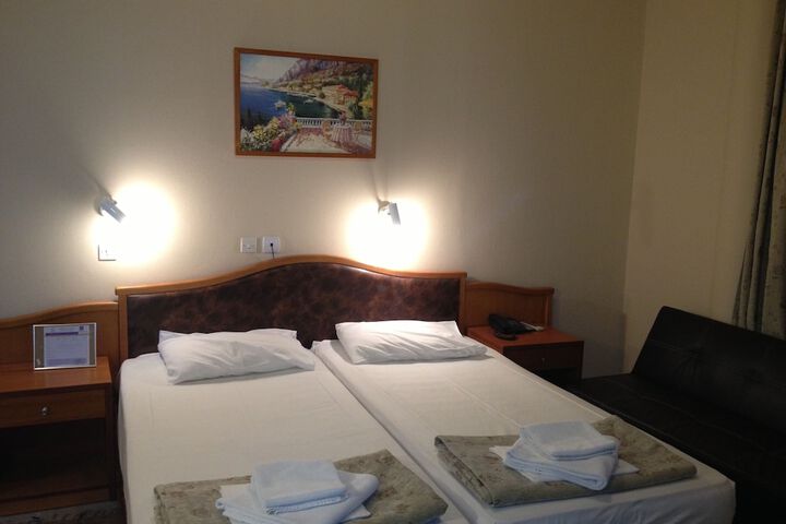 Room 50 of 228