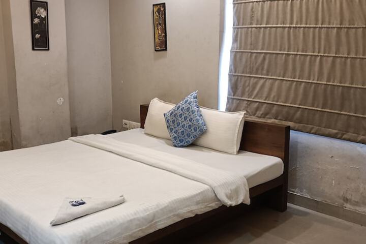 Room 7 of 57