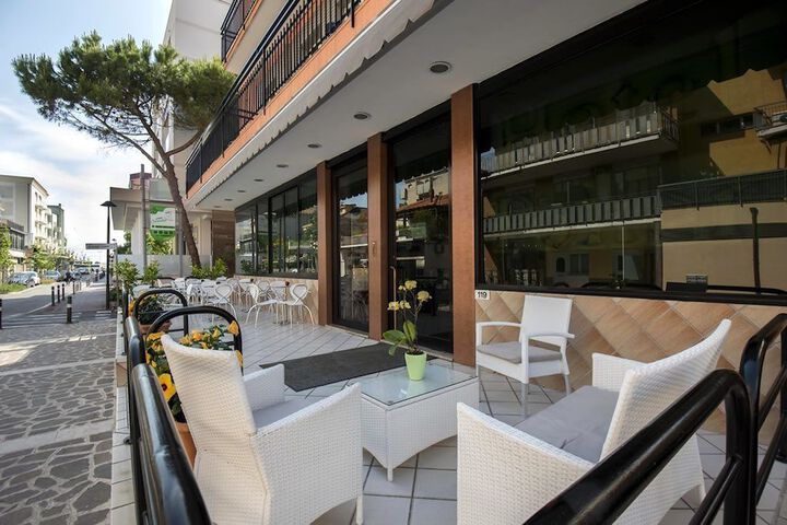 Terrace/Patio 14 of 16