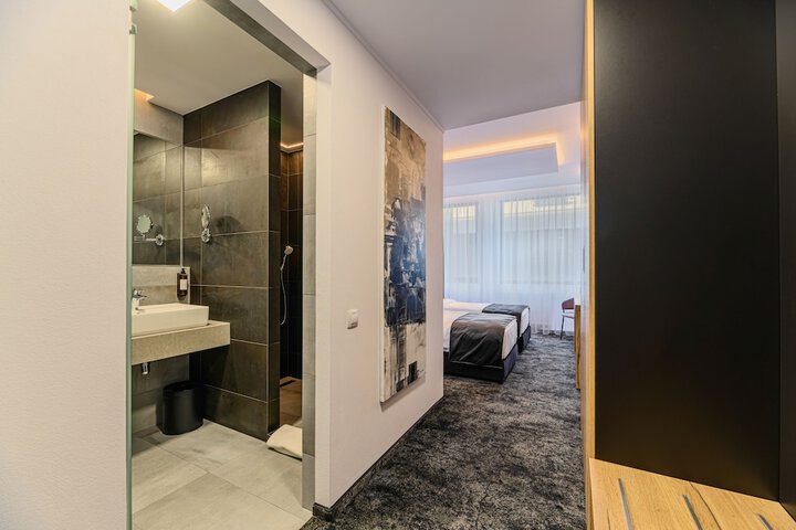 Room 56 of 131