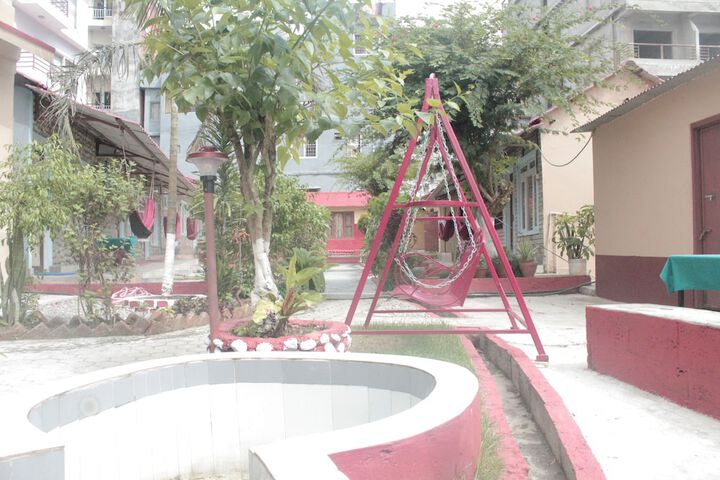 Hotel Exterior 8 of 14