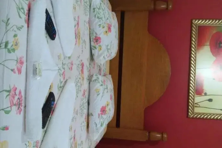 Room 5 of 18