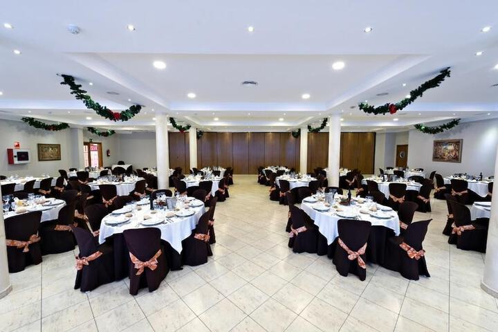 Banquet hall