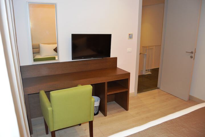 Room 56 of 128