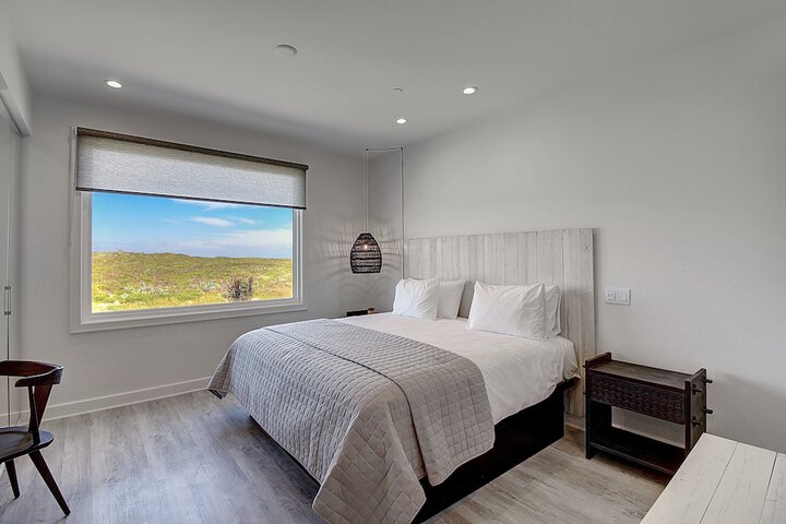 Room 8 of 132