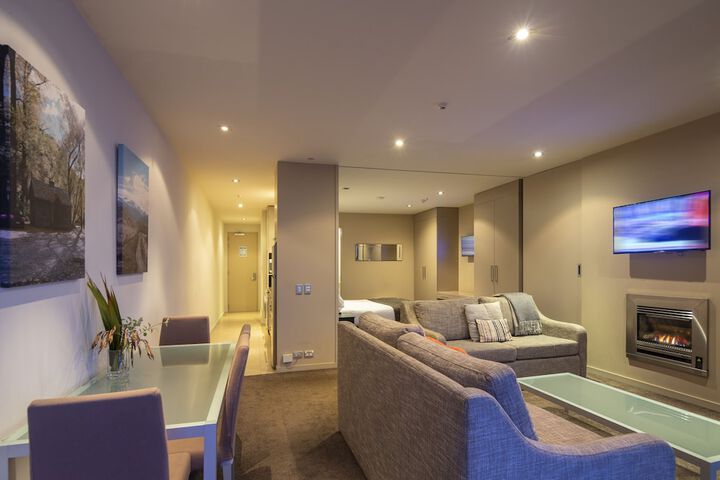 Room 15 of 35