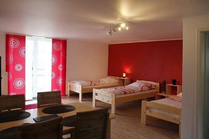 Room 10 of 21
