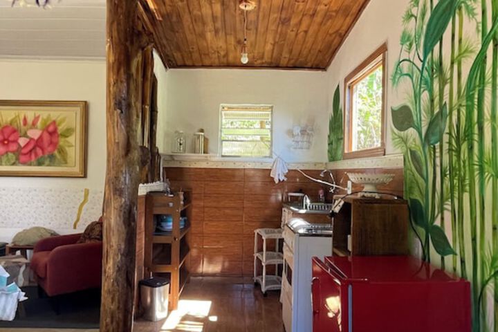 Room 4 of 27