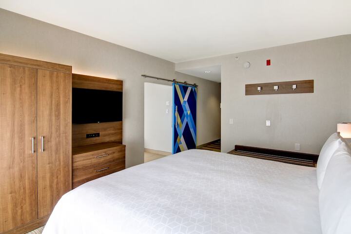 Room 14 of 63