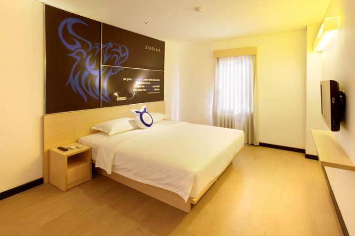 Room 13 of 53