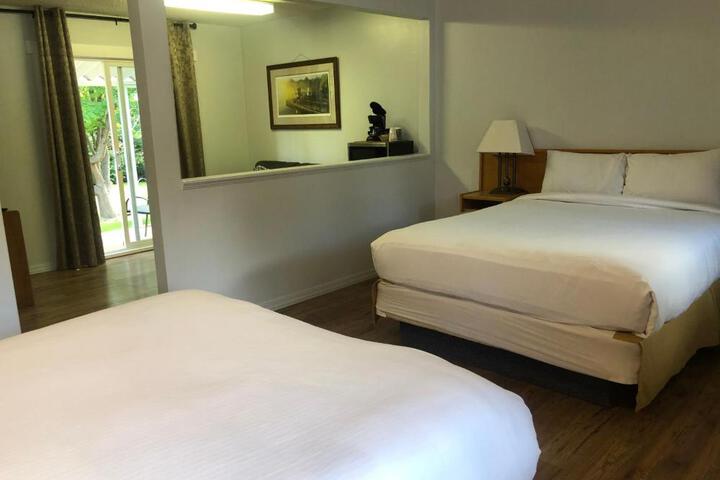 Bavarian Orchard Motel
