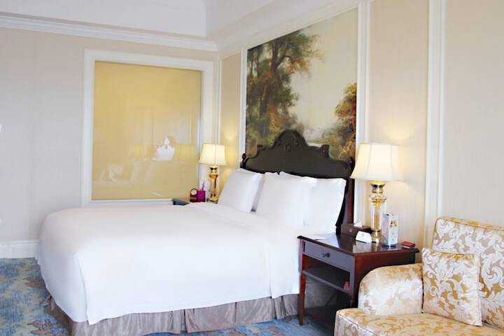 Room 21 of 147