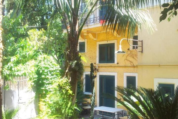 Villino with Garden