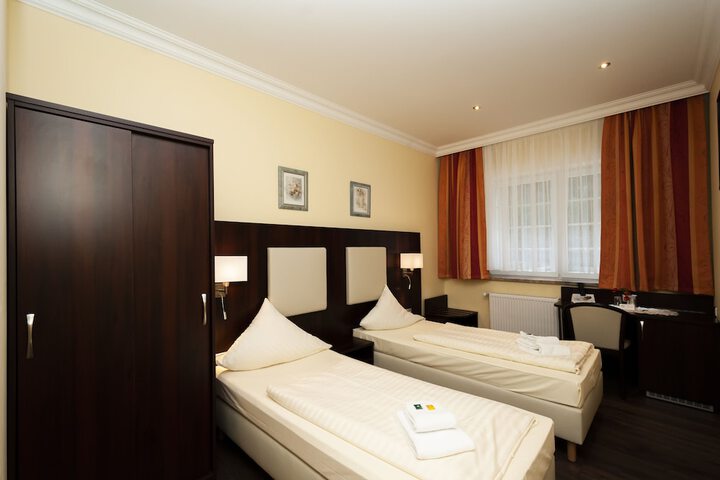 Room 22 of 72