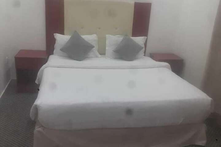 Room 16 of 52