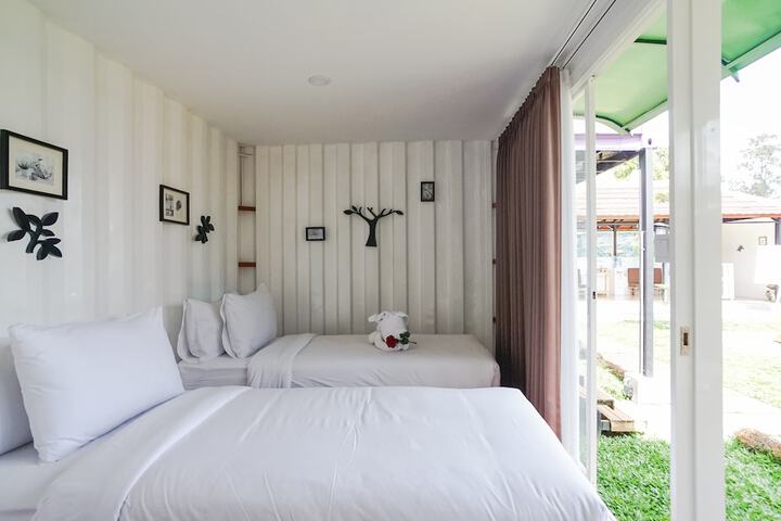 Room 10 of 39