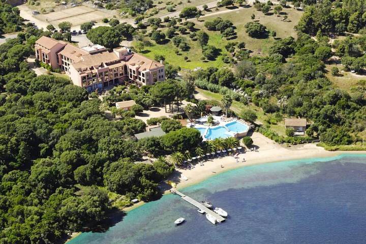 Exterior of Résidence Pierre & Vacances Cala Di Pianottoli