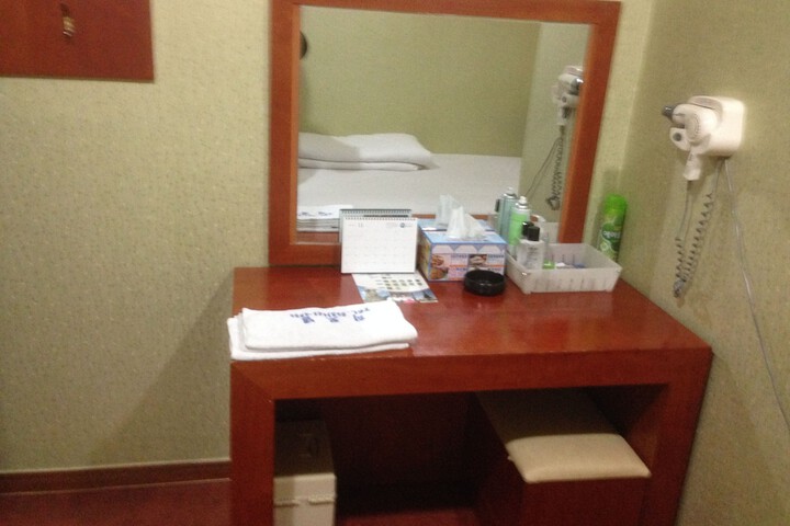 Room 20 of 50