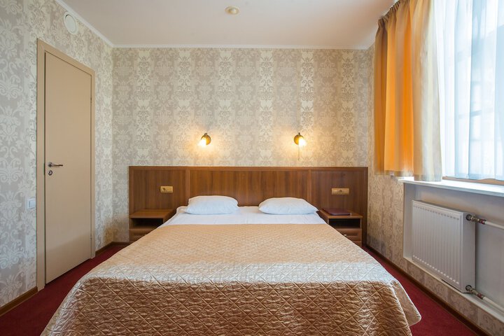 Room 15 of 66