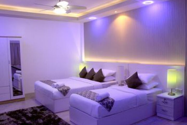 Room 18 of 38