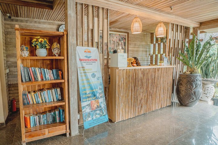 Guest Lobby