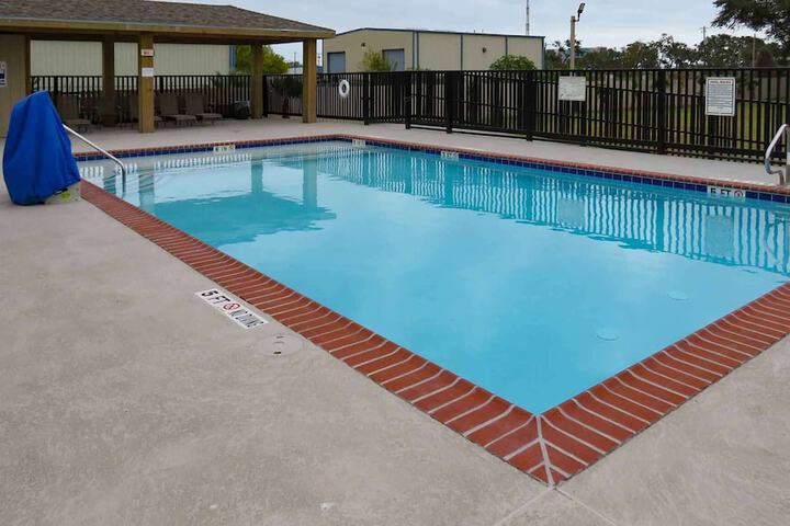 Hotel with Pool
