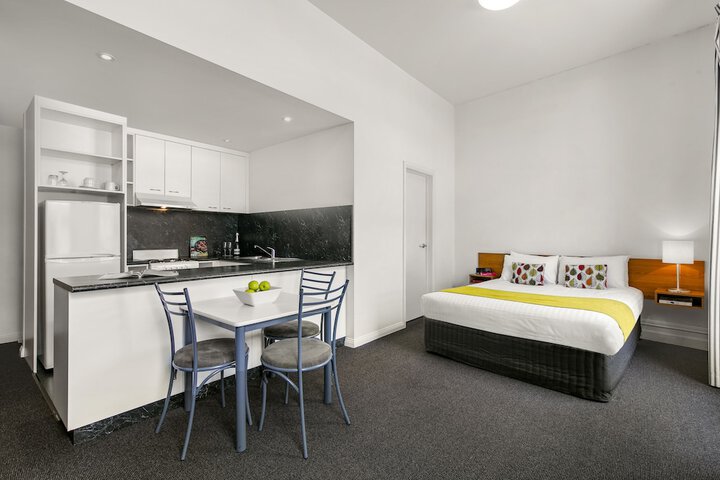 Room 16 of 33