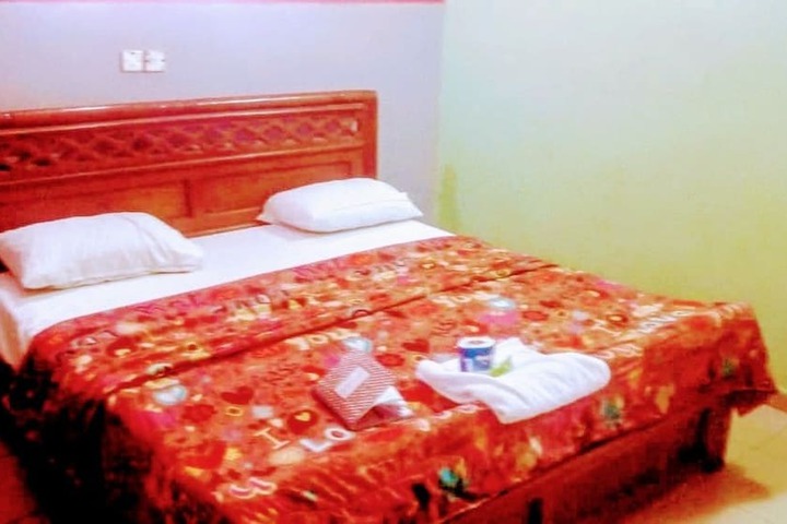 Room 4 of 19