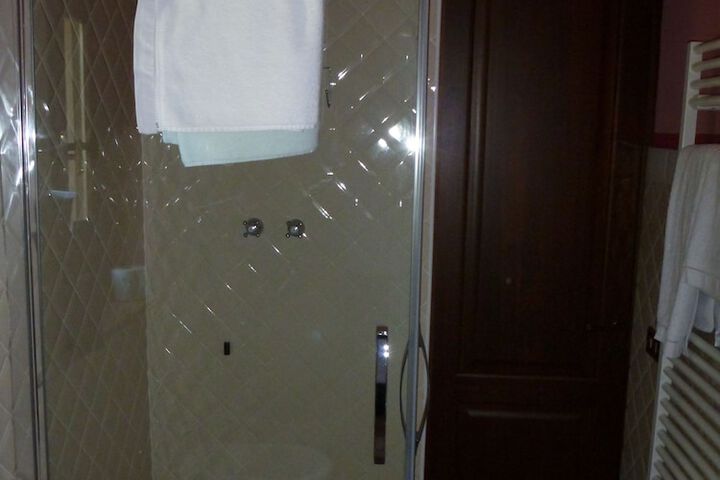 Room 15 of 35