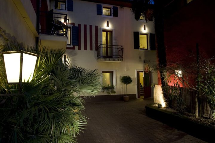 Hotel 61 of 67