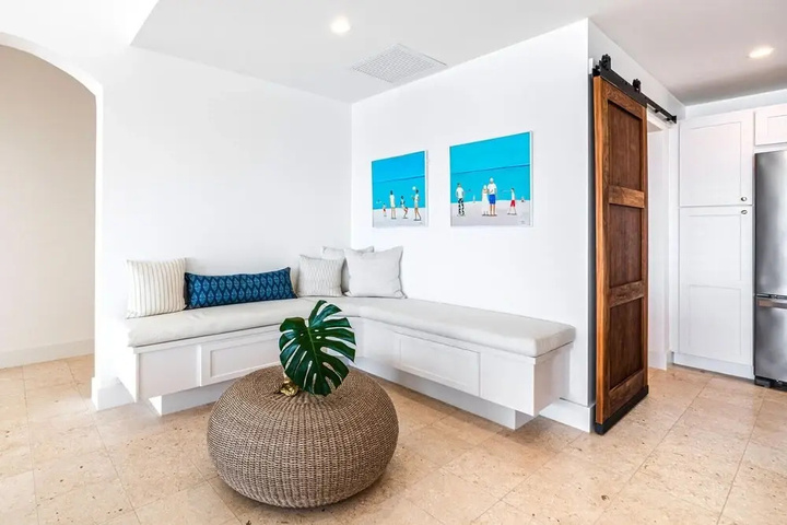Room 2 of 18