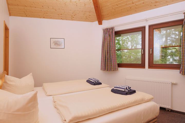 Room 7 of 50