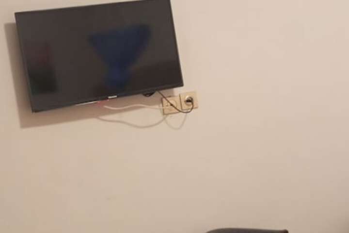 Room 16 of 34