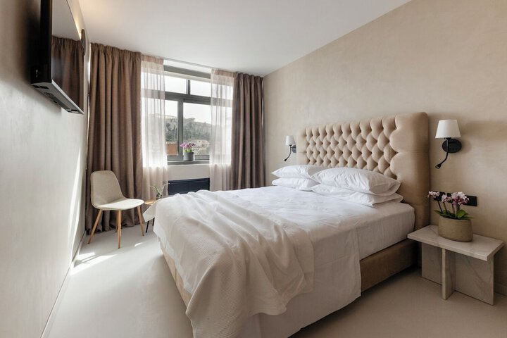 Room 8 of 22
