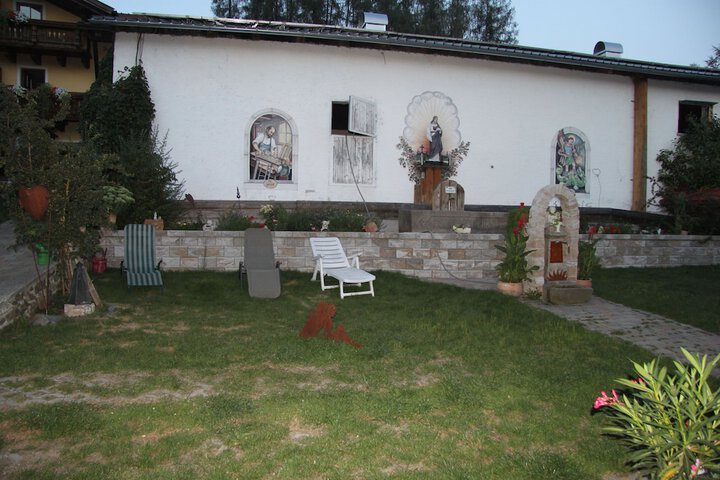 Hotel Exterior 102 of 120