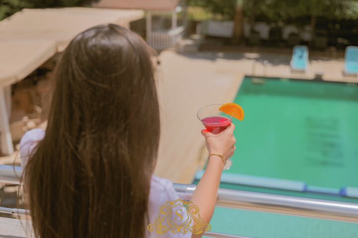 Pool 69 of 129