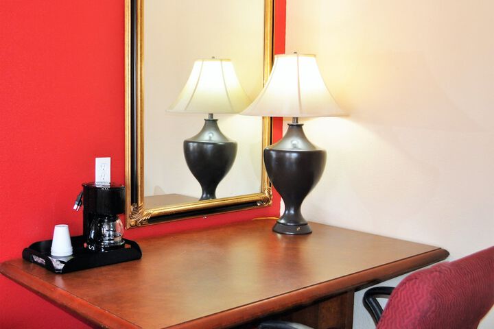 Room 4 of 23
