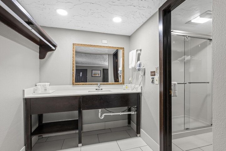 Clean Restrooms