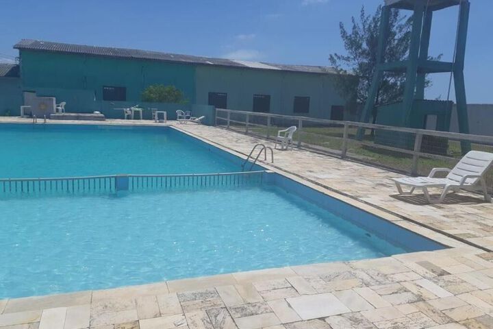 Pool 13 of 37
