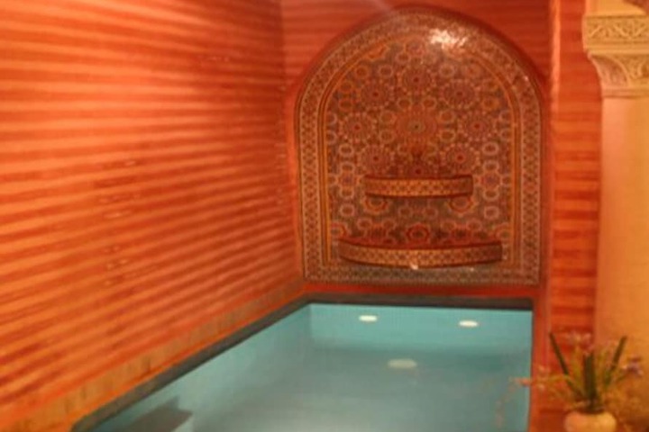 Hotel Pool