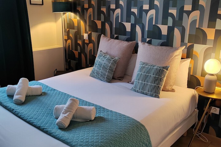 Room 3 of 28