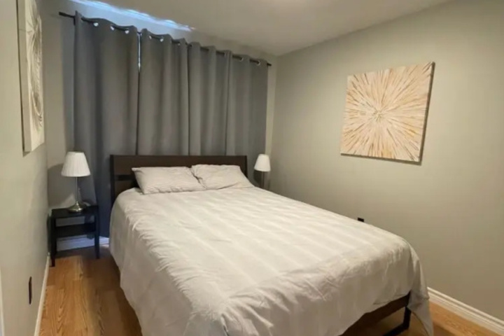 Room 5 of 14